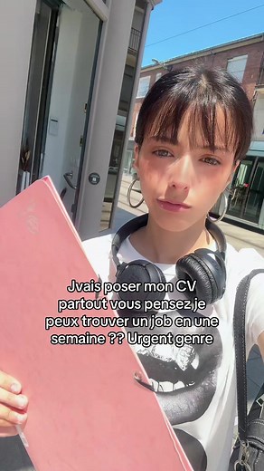 Poser mon CV partout : trouver un job en une semaine ?
