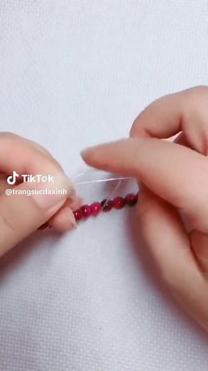 Cách Buộc Cước Siêu Chắc: Đeo Vòng Tay Bằng Dây Cước