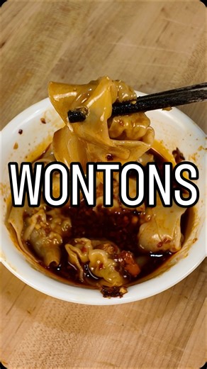 Dave Yong Cooks on Instagram: "Wonton recipe 1lb pork 1/3 lb shrimp 1/2 cup green onions finely chopped 1 tbsp soy sauce 1tbsp shaoxing wine 1 tsp sesame oil 1/2 tsp white pepper 1 package of wonton wrappers Spicy wonton sauce 2 cloves garlic 2 tbsp chicken stock 1/2 tsp chili flakes 2 tbsp chili oil 2 tsp soy sauce 1 tsp rice vinegar pinch of five spice pinch of sugar Put everything in a bowl except for the wrappers, stir clockwise or counterclockwise but never both directions. I have no idea w
