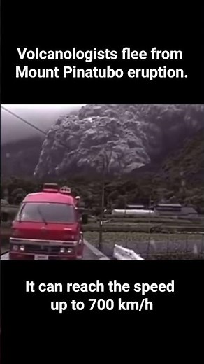 Volcanologist flee from Mount Pinatubo eruption