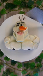 some people are worth mewing for ⛄#frozen #olaf #disney #cake #bakingthursdays | Baking Thursdays