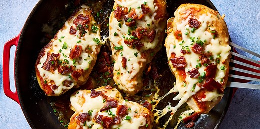 This Cheesy Bacon Ranch Chicken Will Shake Up Your Weeknight Chicken Rotation