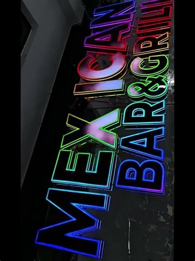 Custom rgb letters dynamic outline stroke