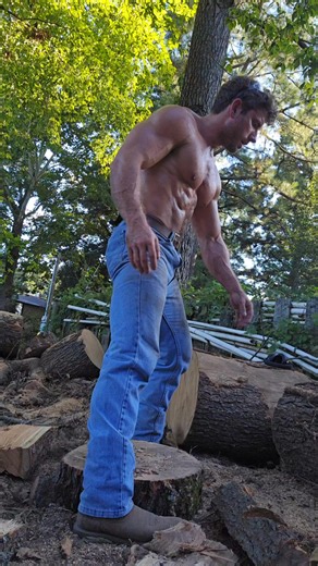 102K views · 5.6K reactions | One of my favorite exercises for full body workout  #exercise #workout #muscle #bodybuilding | Derrick Henry | Facebook