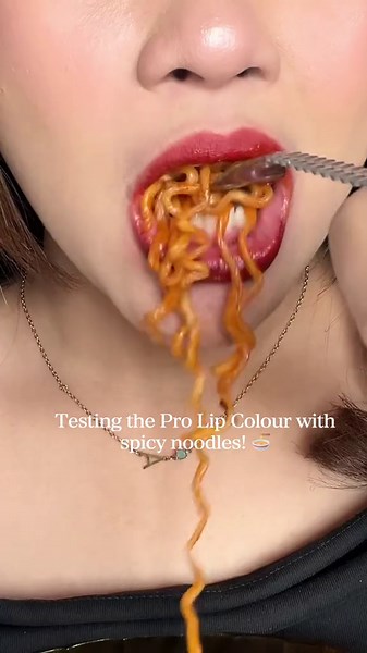 Long-Lasting Spicy Noodle Test: Transferproof Gloss