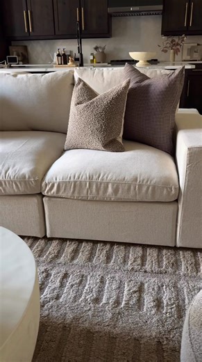 New year, new sofa energy. 🛋️🤍 Featured: 3-Seat Modular Sofa Slim Extra-Deep in Oatmeal Beige Performance Woven Chenille via @ashleyjgomez_ | 7th Avenue