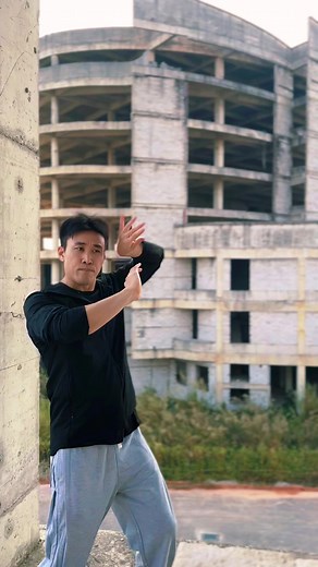 Sharing Kung Fu fundamentals… Wing Chun’s Circle hand and Kap elbow.#martialarts #traditionalmartialarts #chinesemartialarts #kungfu #kungfufundamentals #wingchun #vingtsun #wingtsun #staysticky #selfdefense #biujee #ipman #moyyat #moyyeekungfu #taichi #chinna #bjj #aikido #judo #tutorial #howto #chisao #chisau #training #wushu #taolu | jerrycranberry
