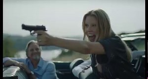 ☠️😈 HORROR FANS AUFGEPASST 😈☠️ Grusel-Masken, Ekel-Schleim und schaurige Doppelgänger: Der erste Trailer zum Horrorfilm "Infinity Pool" weckt dunkle Fantasien! AB 20.04.2023 im Kino! | Kinowerbung.de