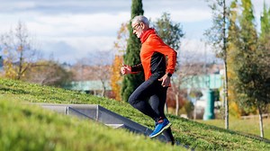 Over 60? These are the only 3 exercises you need to climb the stairs easily, according to a physiotherapist