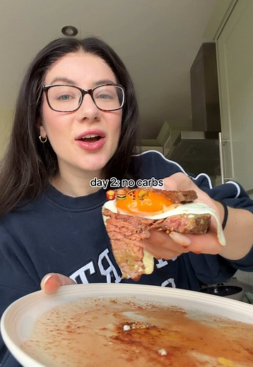 0 carb steak sandwich for breakfast though 🤤🤤 the juicier the egg the better. Current yoghurt obsession is kolios Greek yoghurt, I’ve never had better. 🤭🤤 #keto #steaksandwich #tiffanyplate #highprotein #girldinner weight loss diet plan fad diet no carbs egg yolk aubergine fried egg truffle oil