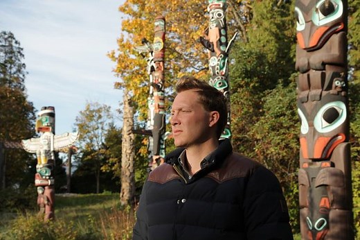 Discover one of the most inspiring stories in human history, as archaeologist Dr. Jago Cooper explores the extraordinary and resilient culture of the American Northwest! Don't miss part one of Masters of the Pacific Coast, beginning tonight at 8pm: www.knowledge.ca/program/masters-pacific-coast | Knowledge Network