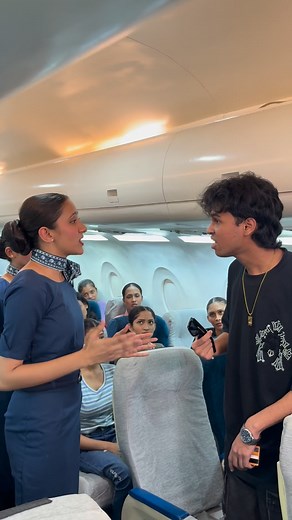 ✈️A small moment turned into a big scene when a passenger demanded cashew nuts which was not available that time and poha on a short sector flight, where hot meals aren’t served. 🍴 Despite the commotion, our senior crew stepped in with calmness, professionalism, and a smile 😊—handling the situation gracefully and ensuring peace onboard. 💙 A perfect example of how true hospitality and presence of mind keep the skies friendly and smooth! 🌤️ #flyhighinstitutenagpur #flyhighprofessionals #cabinc
