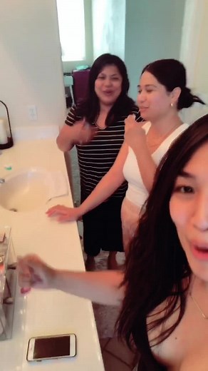 Tried to catch my sissies by surprise with some beyonce! Show them ❤️! @ellzmarie #singingchallenge #beyonce #yonce #diversevoices #TodayILearned