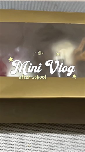a very short after school vlog📚 tags: #minivlog #cleaning #cleantok #afterschoolroutine #college