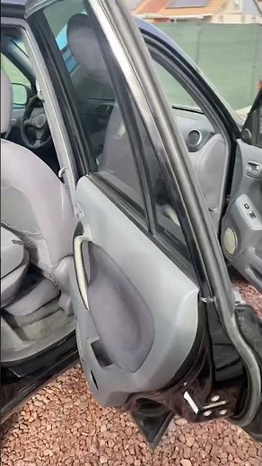 Toyota RAV4 jack location