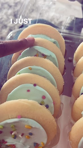 Delicious Frosted Sugar Cookies Recipe