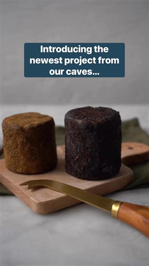 Meet the Quicke Hearts Cheddar duo, the latest innovation from our cheese caves. In collaboration with renowned British cheesemaker Quicke’s and spice experts Burlap & Barrel, we’ve transformed this cheese byproduct into something truly exceptional. When Quicke’s cuts exact weight portions of their prestigious mature cheddar, a core cylinder gets removed. These mini truckles find their way to Murray’s Cheese Caves in NYC, where our team coats them in spices. The result? A marriage of heritage ch