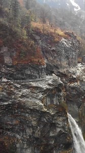 Enroute Manang 😵 Manang (3518 meters) is a beautiful village located at the edge of the cliffs in the north region of the Annapurna Range. The culture and lifestyle of the local Manangi people is vibrant and lively. Manang is very popular for short trekking options in Nepal. The Manang Valley is simply the paradise for trekking, tourist destination, The Manang trek offers you incredible beauty of natural , rich culture and spectacular views of Annapurna ranges. #nepal8thwonder x #manang | 'Nepa