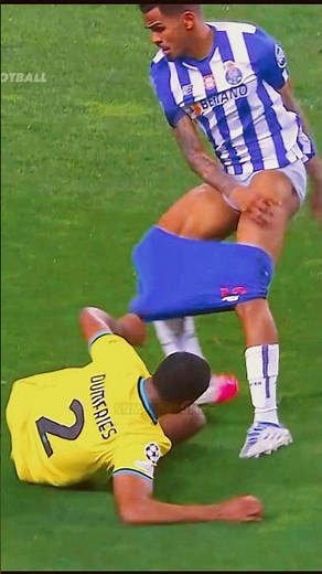 Funny Moments in Football 🤣