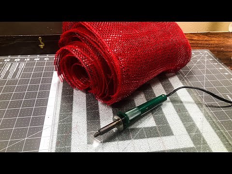 How To Use A Wood Burner To Cut And Seal Mesh - Is It Worth It? Wreathmaking - Cutting Deco Mesh