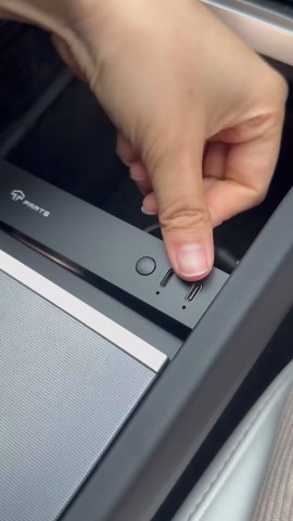 TPARTS Muti-Ports USB Hub for Tesla Model 3 Highland 2024-2026/Model Y Juniper 2025-2026, Center Console Hidden Charger with Retractable Cable Interior Accessories Charging Hub(Premium/Performance)