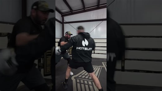 Andy Ruiz Jr., looking good back in the gym 🔥