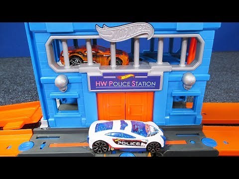 Hot Wheels Downtown Police Station Breakout NEW 2018 Hot Wheels Play Set! #hotwheelscity