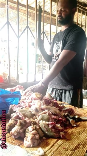 How goat meat is chopped fast and clean! 🔪🐐”#goatmeat #meatchopping #butcher #butchery #cleancut