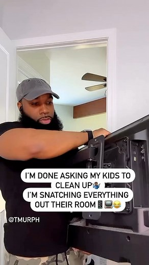 58K views · 4.6K reactions | Funny how they clean once I grab a controller  #parents #parentinglife #momlife #dadlife #parenthumor | T. Murph | Facebook