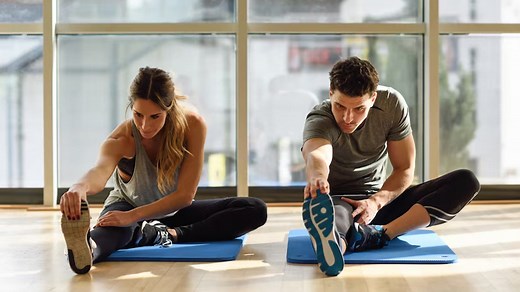 Home Workouts Vs Gym Workouts: Which is More Effective?