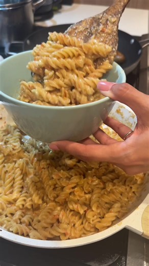 Delicious Fusilli Pasta with Spicy Chicken Sausage