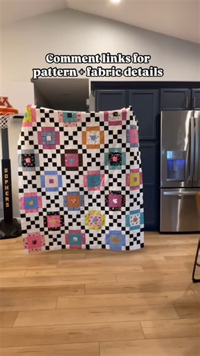 Emily Dennis - Quilty Love - Modern Quilter on Instagram: "This Lucky Links might be my fave! A bold chain block is always a good idea 👌🏻 Lucky Links is in the shop! Comment links for a DM with pattern + fabric details. Pattern - Lucky Links Irish Chain- in my shop Fabrics - Ooh Lucky Lucky by @rubystarsociety #quiltylove #luckylinksquilt # luckylinksirishchainquilt #irishchainquilt"