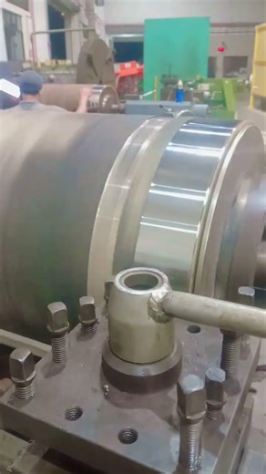 turning process on goods engineering machine #engineering #stickwelding #shortvideo