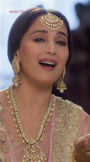 #GharMorePardesiya #Kalank #VarunDhawan #AliaBhatt #MadhuriDixit #ShreyaGhoshal #Pritam #shorts