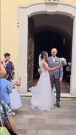 Kiss the Bride/ more ...