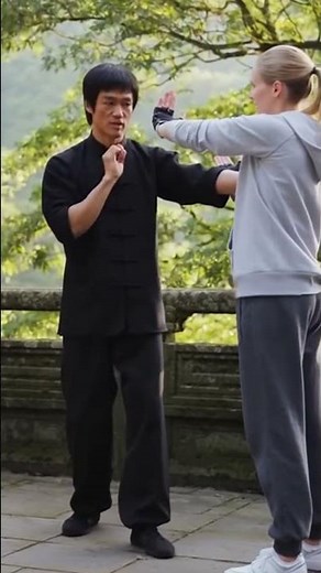 Bruce Lee Teaching Jeet Kune Do