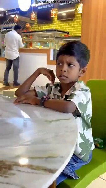 The Son Had Come to Eat At The Restaurant Today... But Mom And Dad Did Not Give Anything to Eat 😱