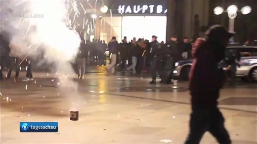 Kölner Silvesternacht 2015: Eine Nacht, die Deutschland verfolgt