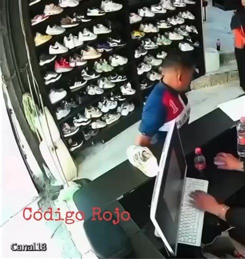 🐀 Ayúdanos a dar con esta lacra que robó un monedero de un negocio de tenis en la Colonia Industrial | Código Rojo