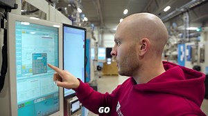 5.2K views · 204 reactions | This is what happenes when you handle a disc golf disc machine with absolutely no knowledge or education  You can´t get "the boy" I´m afraid but you can get the real disc here: https://store.latitude64.se/products/jonathan-fastborg-signature-stamp-1?variant=40297341878337 And you can get the full video here: https://youtu.be/aN0jrexhlL4 Have a great day! ❤落 /Jonathan | Latitude 64 | Facebook