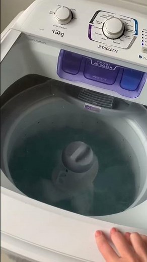 How to use bleach in the washing machine without staining your clothes.
