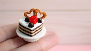 143K views · 636 shares | Miniature cake on stand for Valentine's Day. Polymer clay. Handmade. Dollhouse. Foods for doll. Dollhouse food. A miniature cake made of polymer clay. | Sweetminidollhouse | Facebook