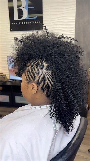BRAID ESSENTIALS ® on Instagram: "Outstanding 😍 Braided Mohawk w/crochet www.thebraidessentials.com #braids #jaxbraider #jaxhairstylist #floridabraider #braidessentials #mohawk #braidedmohawk"