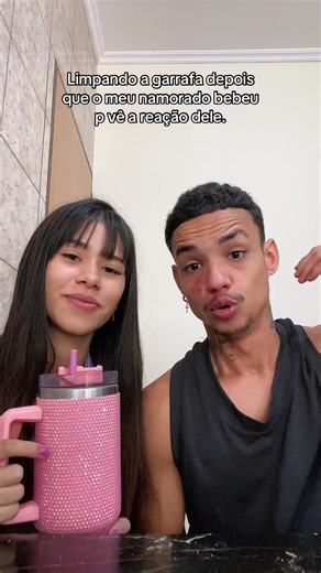 Vídeo de Juuh Almeida (@juuhalmeeida) relacionado a Clean Water Bottle