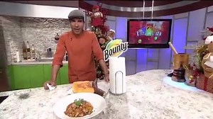 Mira la receta de Pastel al Caldero de Yuca que preparó el Chef Edgardo Noel Rivera y encuentra en www.ManjarBounty.com un tip del chef. Con Bounty en la cocina, ¡puedes inventar un manjar! #ManjarBounty | P&G – Cada Día