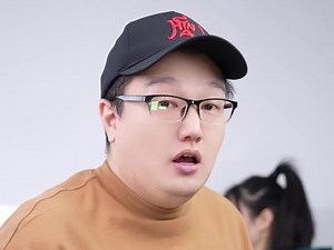 这种分享有人喜欢没？#服饰种草官#卡尔美#kelme埃尔切#卡尔美穿搭#卡尔美好物分享#风雨衣