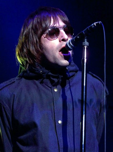 Oasis Performance Highlights from USA 1999