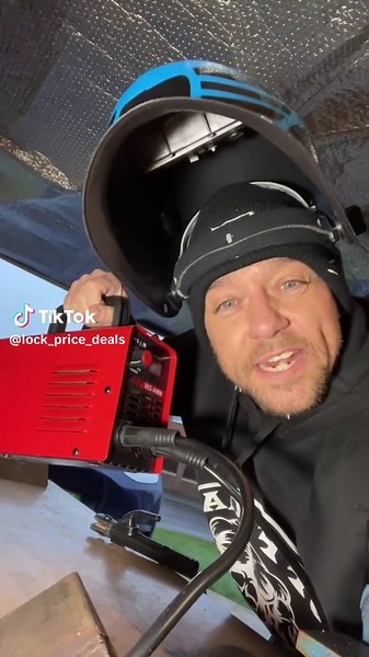 Professional stick welder inverter kit. Reliable arc, smooth starts and ideal for repairs, fabrication and site work. Full kit included with everything you need to get welding straight away. Strong output, compact design and built for trades who need proper gear. #Welder #MMAWelding #ToolsAndGear #dealdrop