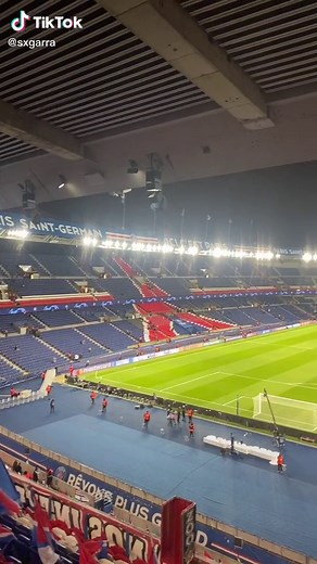 NUEVO HIMNO DEL PSG | El Canto Inspirador de la Afición