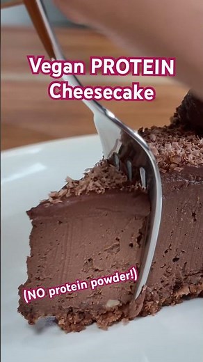 The CREAMIEST vegan protein cheesecake you’ll ever try 🍰